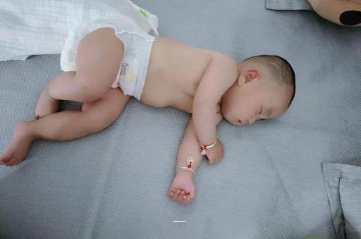 武汉供卵包生男孩四个月宝宝12斤